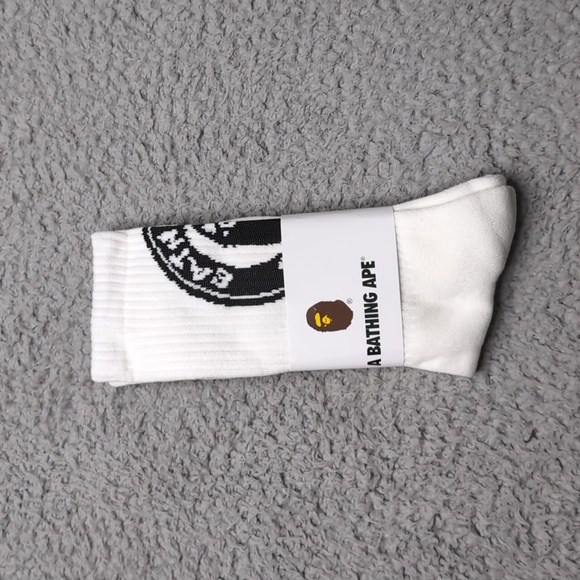 Bape Crew Socks Ape Head Logo‎ Busy Works Mens Womens Unisex Sz 9-11 White Black - Picture 1 of 2